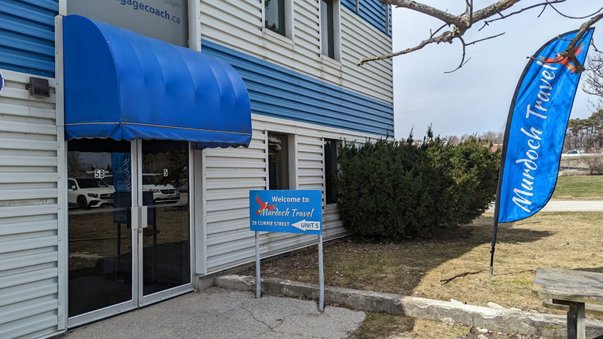 Exterior Murdoch Travel - Barrie